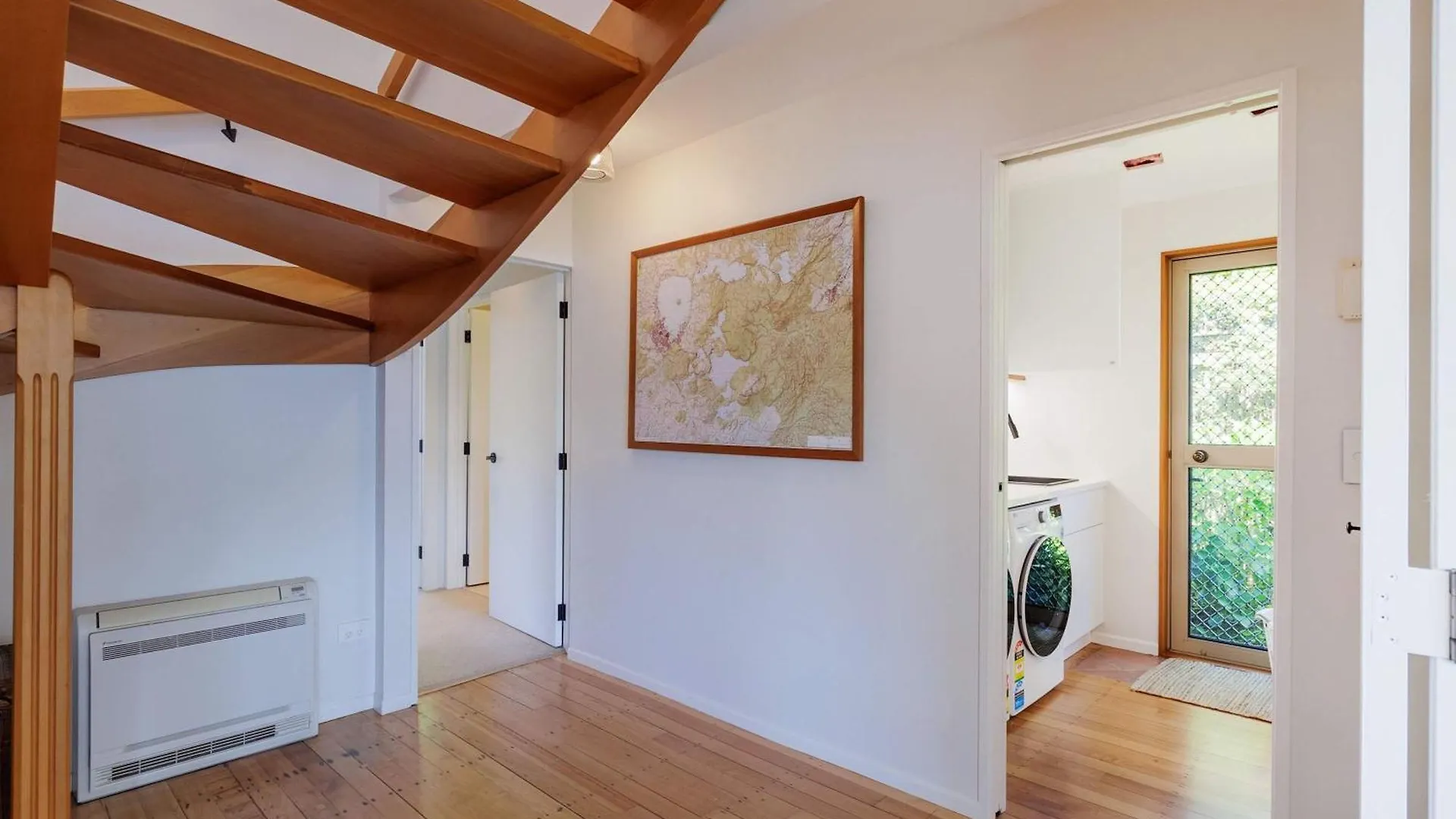 The Bach - Luxury Waterfront Living With Spa Pool Rotorua 0*,  Neuseeland